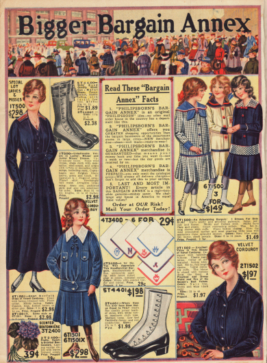 Die Erste von neun Seiten mit Sonderangeboten der Firma Philipsborns. Zu günstigen Preisen werden hier drei Mädchenkleider für 1,49 Dollar, Stiefel für Mädchen, bestickte Taschentücher, ein Kleid im Norfolk-Stil für junge Frauen und eine Bluse aus blauem Kordsamt angeboten.